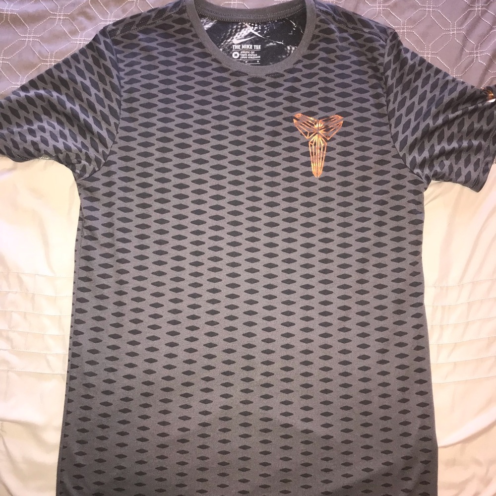 Nike tee shirt! Worn twice!